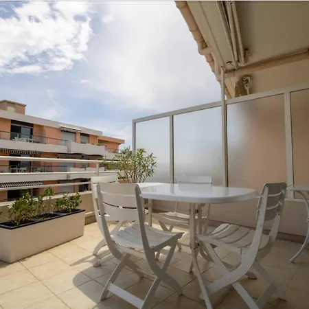 Apartment Bright Cocoon With Terrace And Sea View Saint-Raphael (Var)