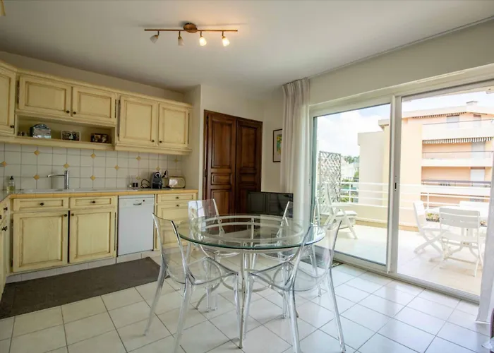 Bright Cocoon With Terrace And Sea View Saint-Raphaël